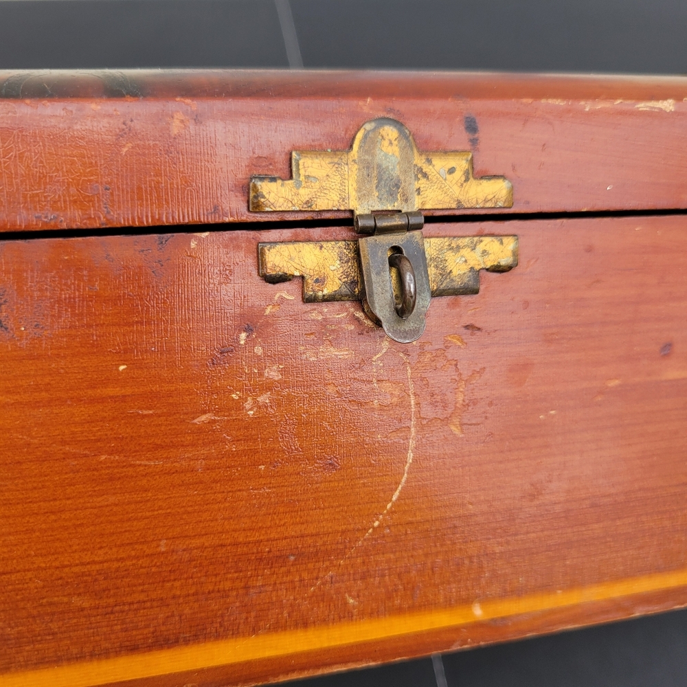 Vintage Treasure Chest ~ Antique? ~ Handmade Wood Box ~ Metal Accents ~ Cedar? - Picture 5 of 16